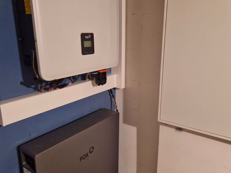 Privater Kunde: Wechselrichter+Speicher+Notstrom
